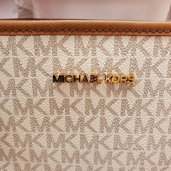 SOLD Michael Kors Signature Drawstring Tote - Picture 9 of 16